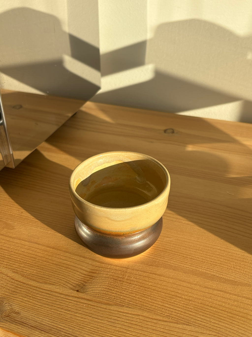 Earthtone Bubble-shaped Cup