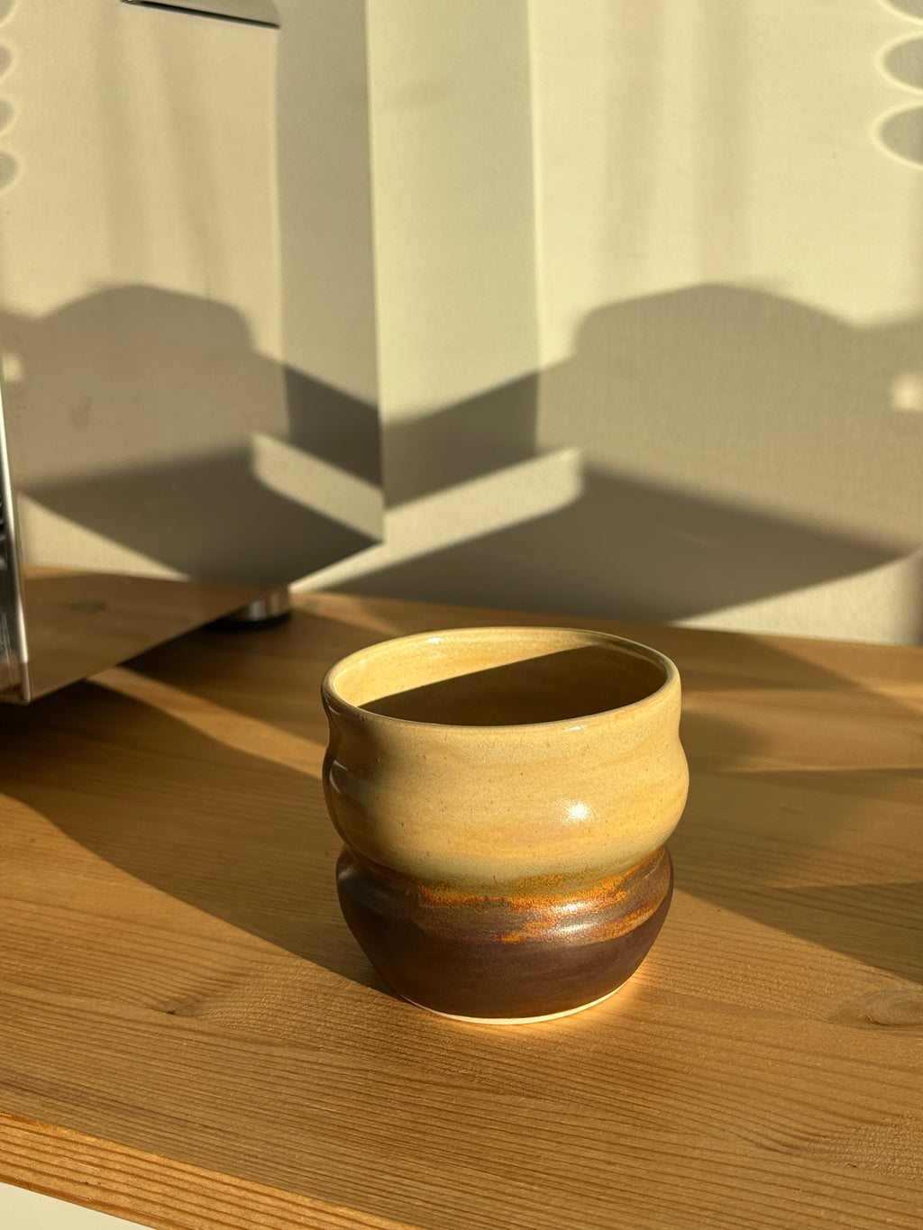 Earthtone Bubble-shaped Cup