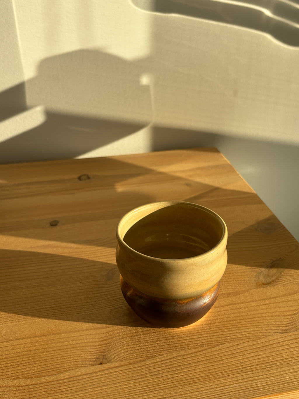 Earthtone Bubble-shaped Cup
