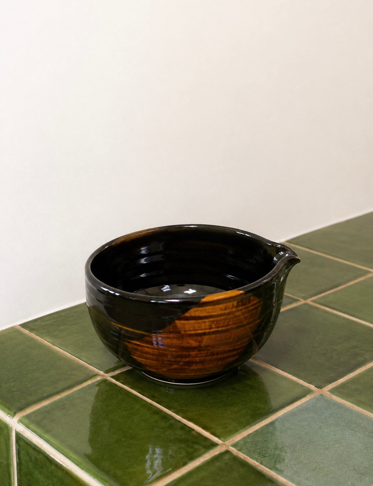 Molten Amber Matcha Bowl